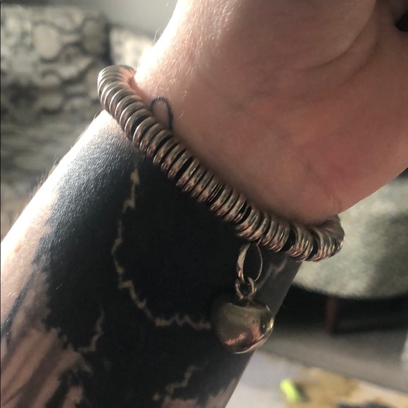 Links London charm bracelet and heart charm - Picture 12 of 17